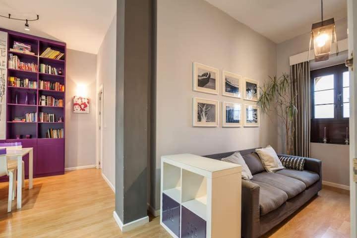 Central Apartment In Севиля Екстериор снимка