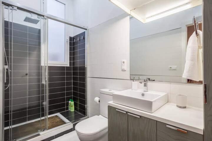 Central Apartment In Севиля Екстериор снимка