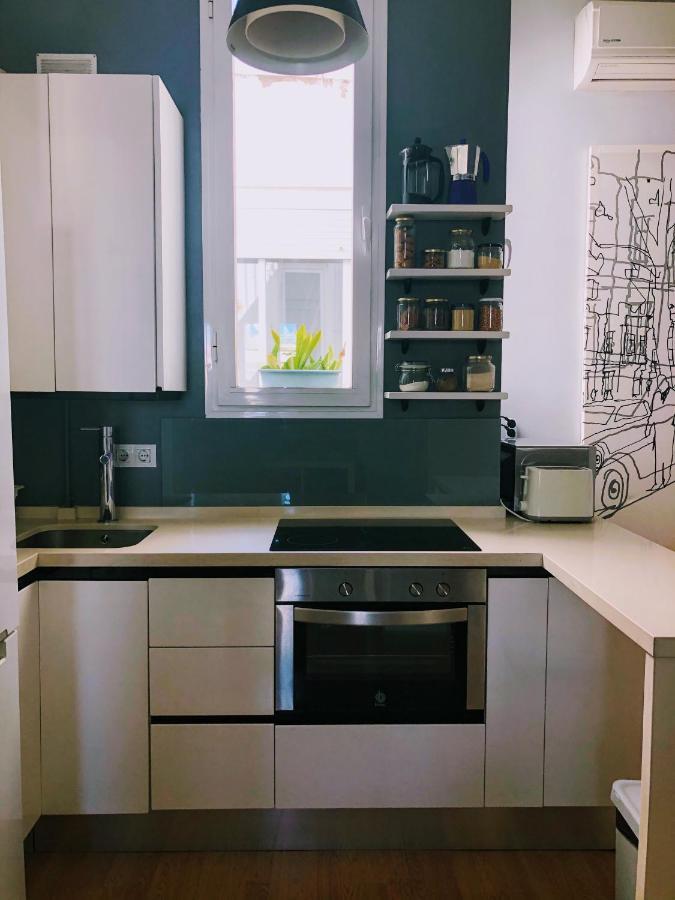 Central Apartment In Севиля Екстериор снимка