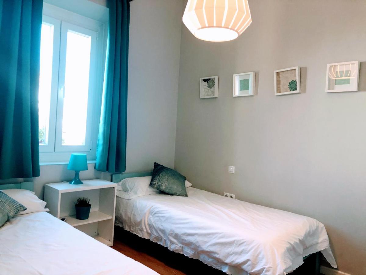 Central Apartment In Севиля Екстериор снимка